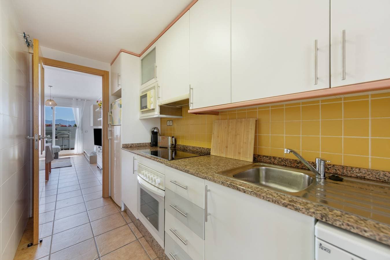 Foto 10 von 41: Ferienhaus 'Maison De Lumière' mit Meerblick, WLAN und Klimaanlage