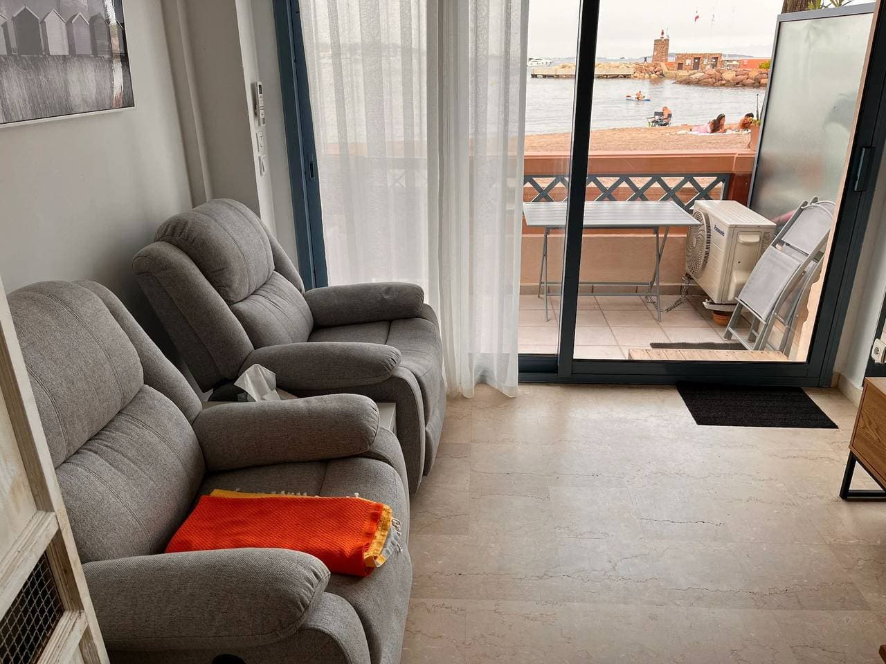 Foto 2 von 24: Gemütliche Wohnung in Théoule-sur-Mer, 30 m², Meerblick.