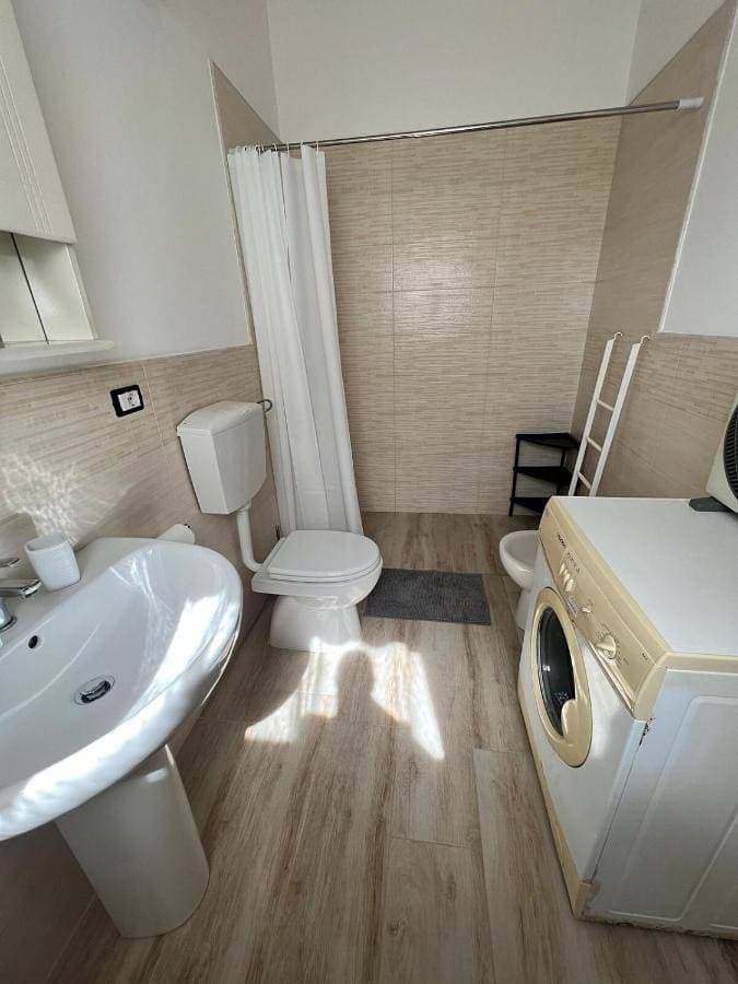 Foto 4 von 16: Two-Bedroom Apartment