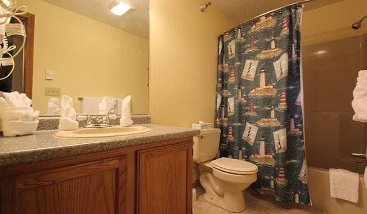 Foto 7 von 18: Nautical Mile Resort