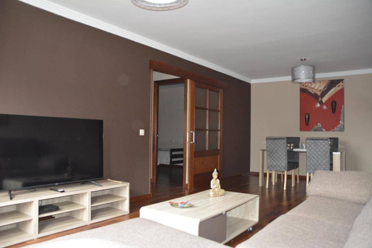 Foto 4 von 35: Two-Bedroom Apartment