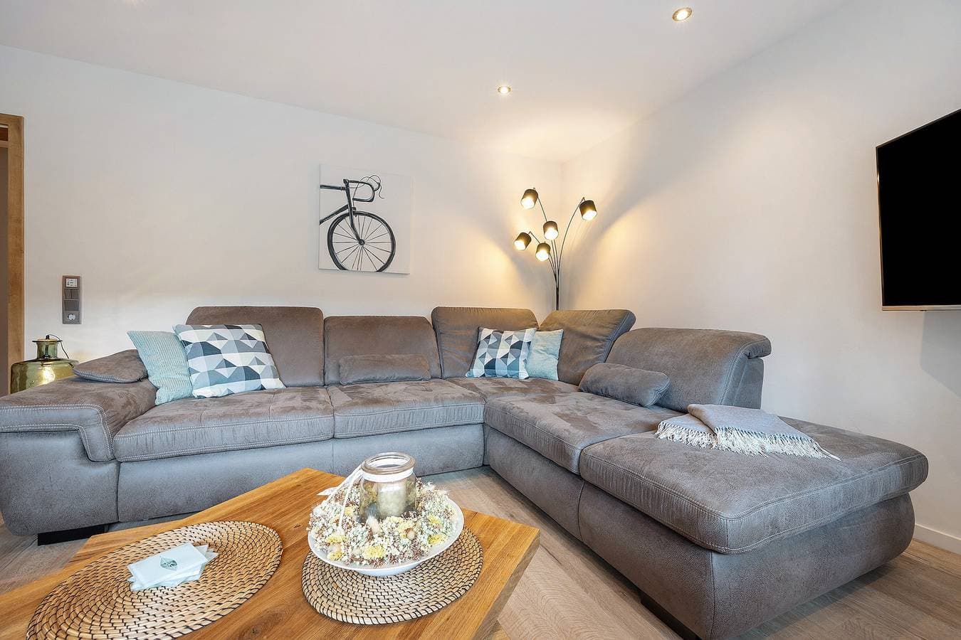 Foto 7 von 24: Ferienwohnung "Landradler" mit Privatterrasse, Gemeinschaftsgarten und WLAN