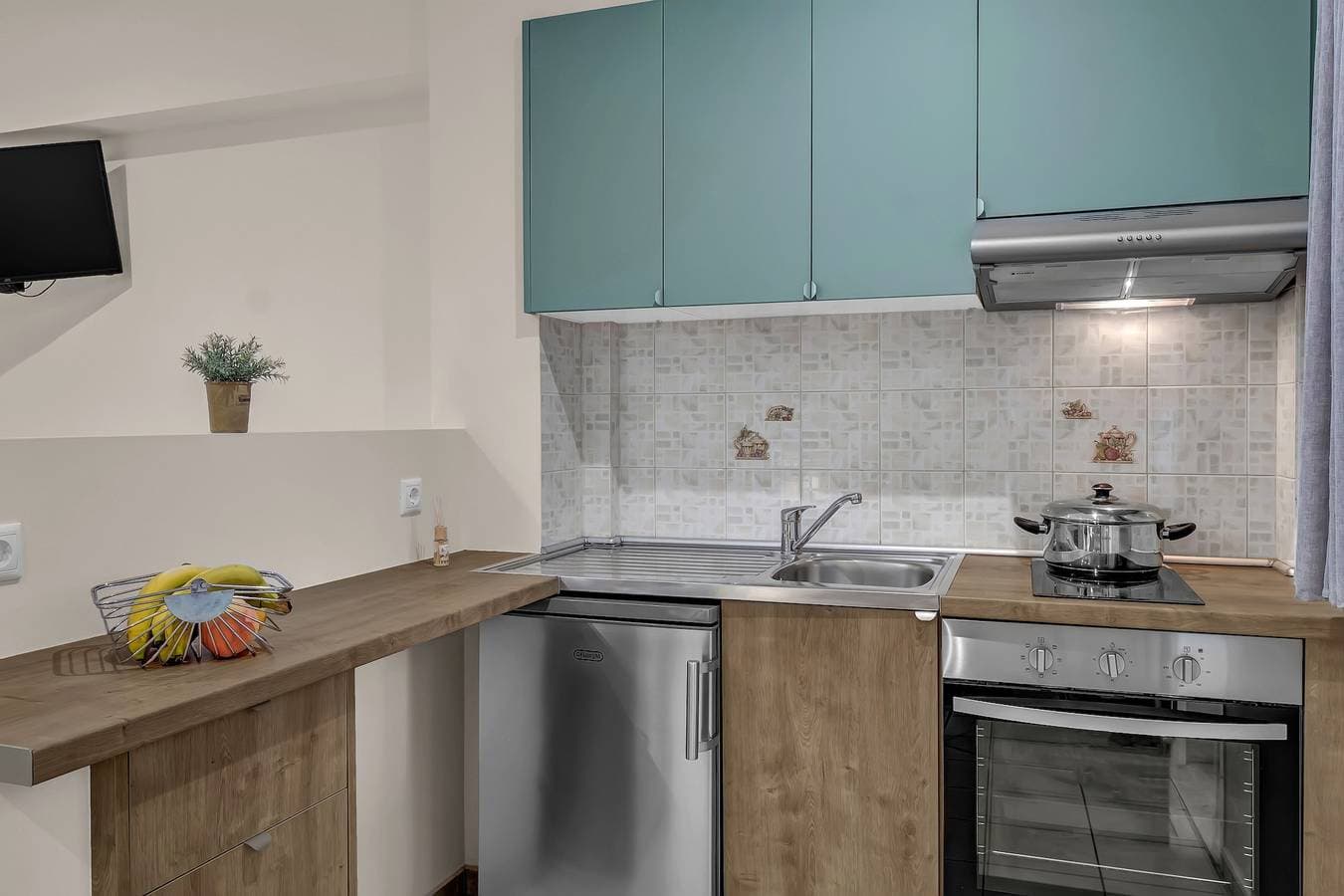 Foto 11 von 17: Einzimmerapartment 'Elaia 3' mit Bergblick, WLAN und Klimaanlage