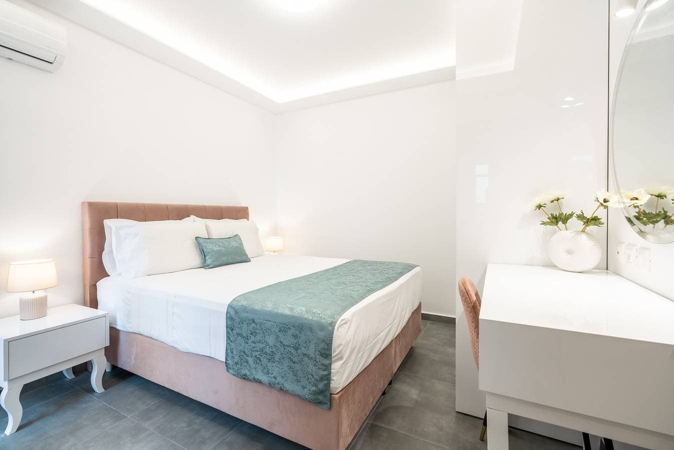 Foto 11 von 22: Ferienwohnung 'Velvet 2' mit Bergblick, Wi-Fi und Klimaanlage