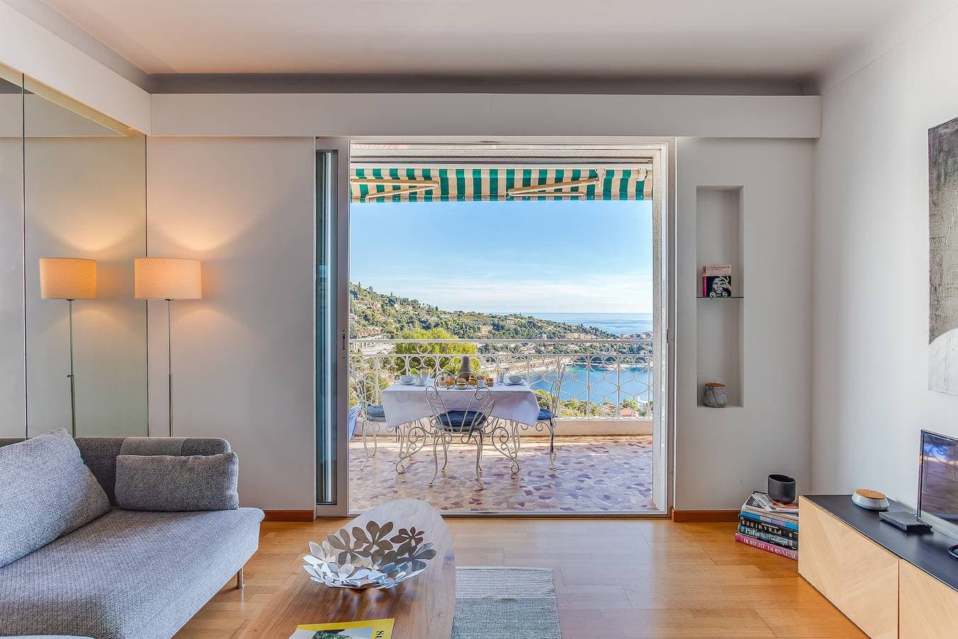 Foto 5 von 24: Terrace on the Bay 2 by Riviera Holiday Hom