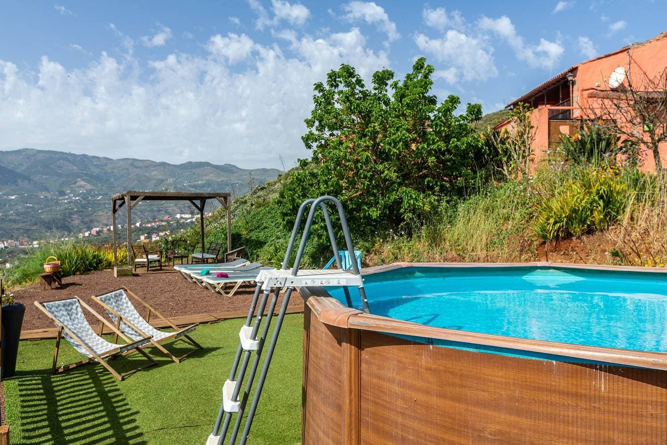 Foto 2 von 32: Landhaus 'Casa Rural La Caldera' mit Bergblick, Pool, Garten und WLAN
