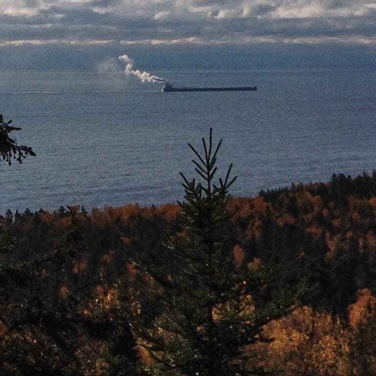 Foto 8 von 49: Tettegouche Cedar Log Cabin Unglaubliche Aussicht auf den Oberen See