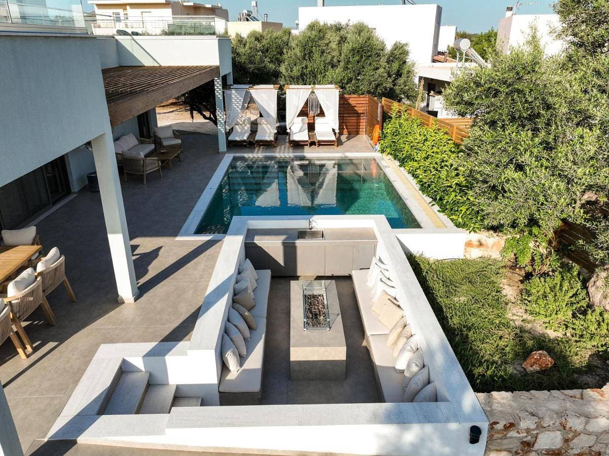 Foto 5 von 139: Villa with Private Pool