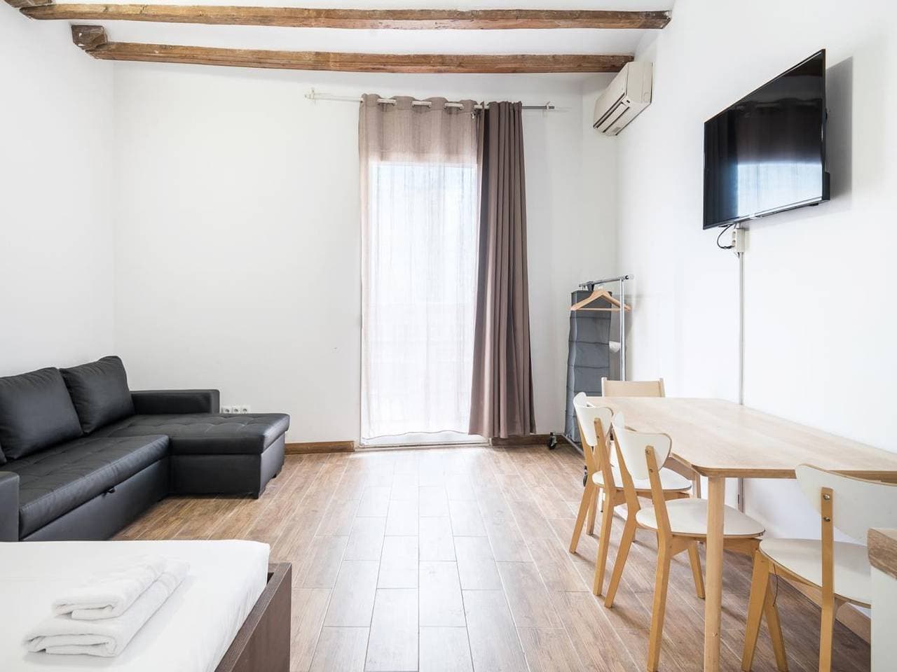 Foto 10 von 15: Ferienwohnung für 4 Personen mit Balkon