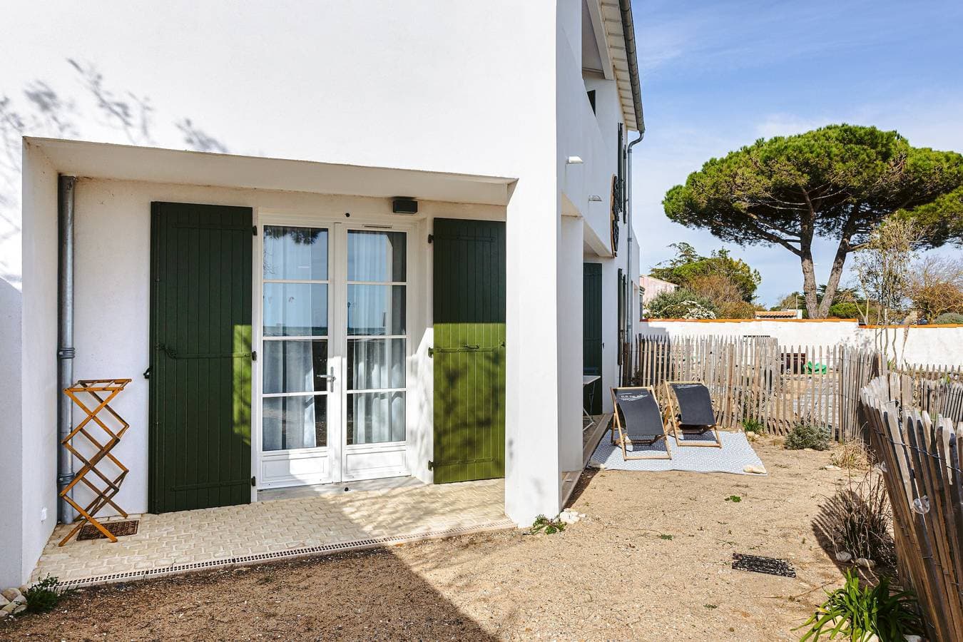 Foto 9 von 25: Appartement La Dune mit kleinem Garten, Meerblick, privater Terrasse und WLAN