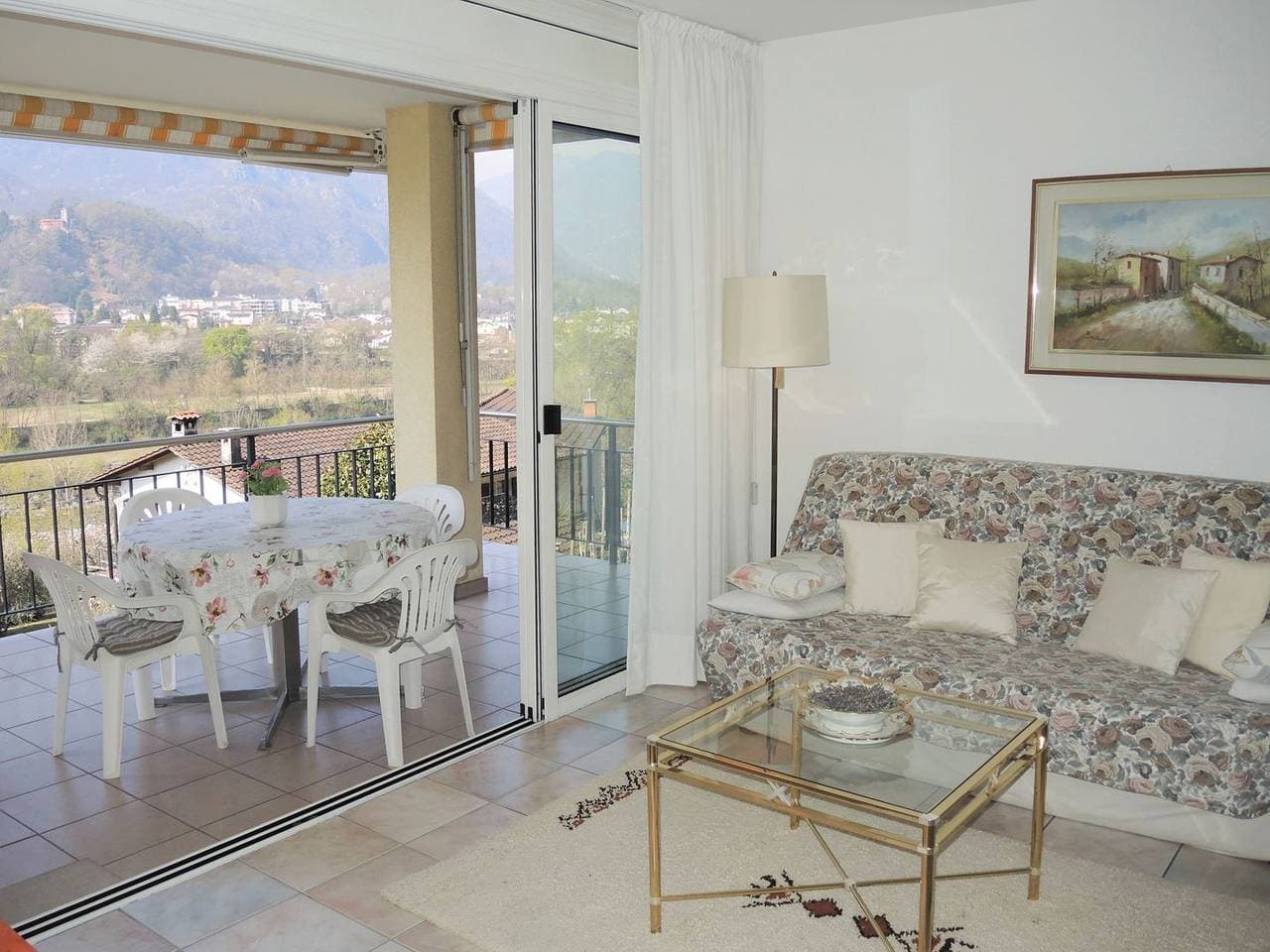 Foto 2 von 31: Ferienwohnung mit Blick in die Natur und auf den Maggiafluss.