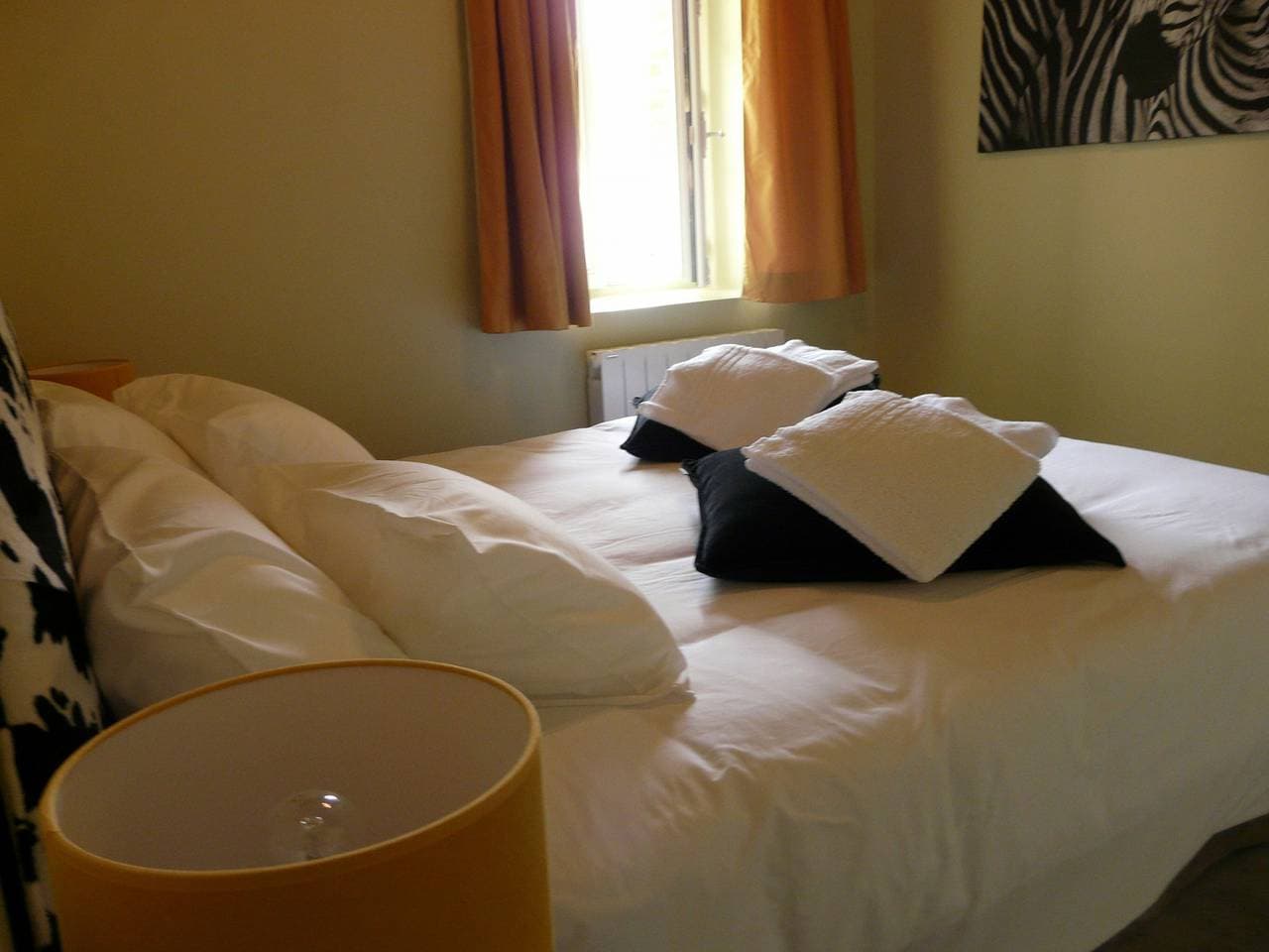 Foto 4 von 11: Charmante Maison 12 pers avec Jardin, Cheminée & Vélos - Proche Chartres, Animaux Bienvenus