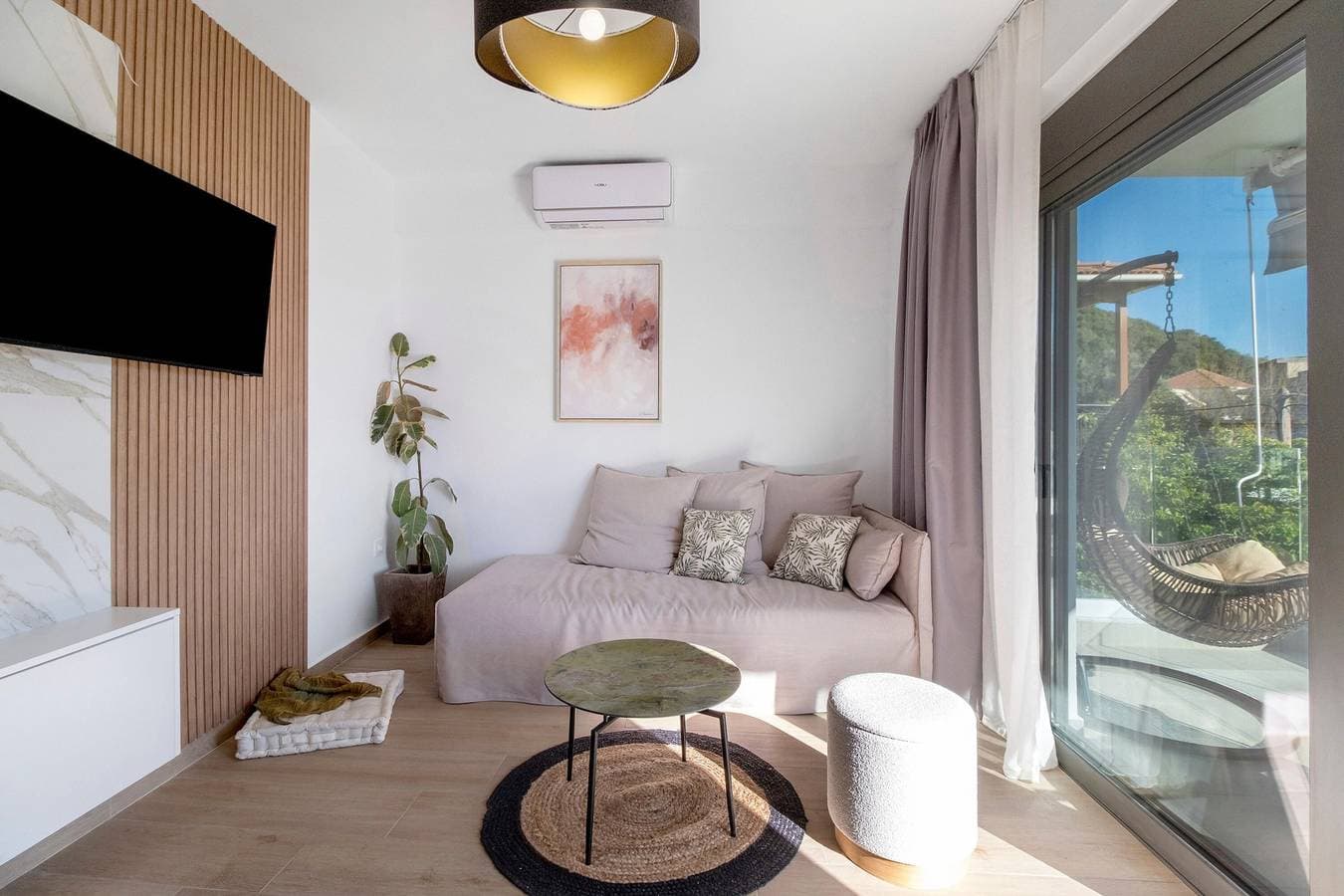 Foto 3 von 24: Ferienwohnung 'Mella Roa Emer' mit Meerblick, WLAN und Klimaanlage