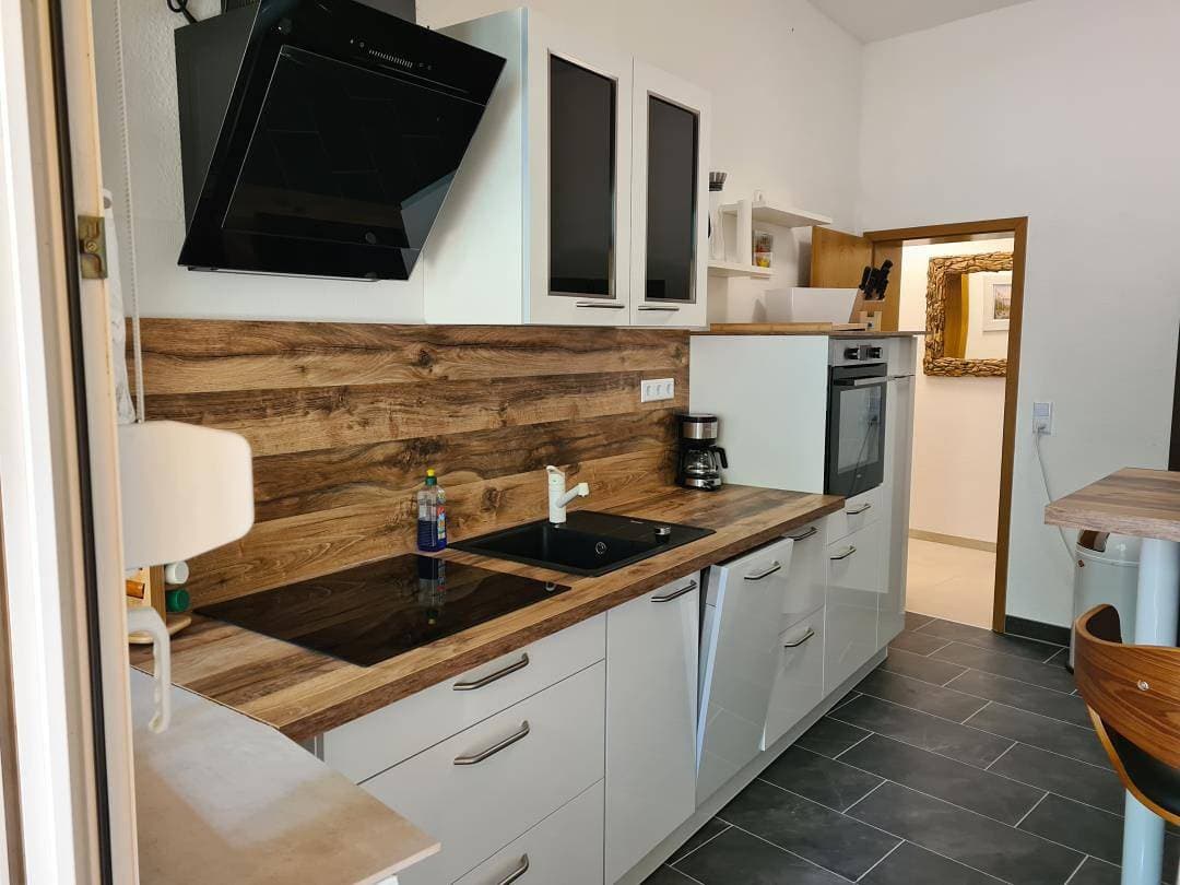 Neu! Ferienwohnung in Mücheln mit Balkon 1