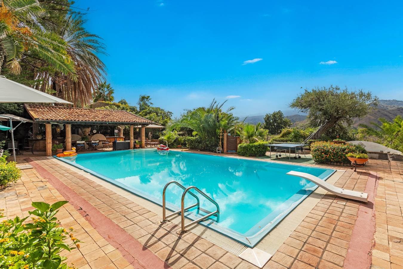 Foto 3 von 37: Villa 'Alkantara' mit Bergblick, Wi-Fi und Klimaanlage