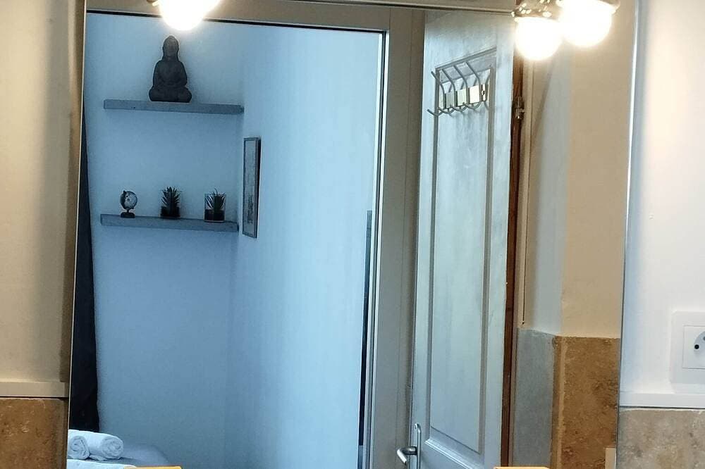 Foto 7 von 20: L'Escale en Provence: village center, air conditioning, wifi