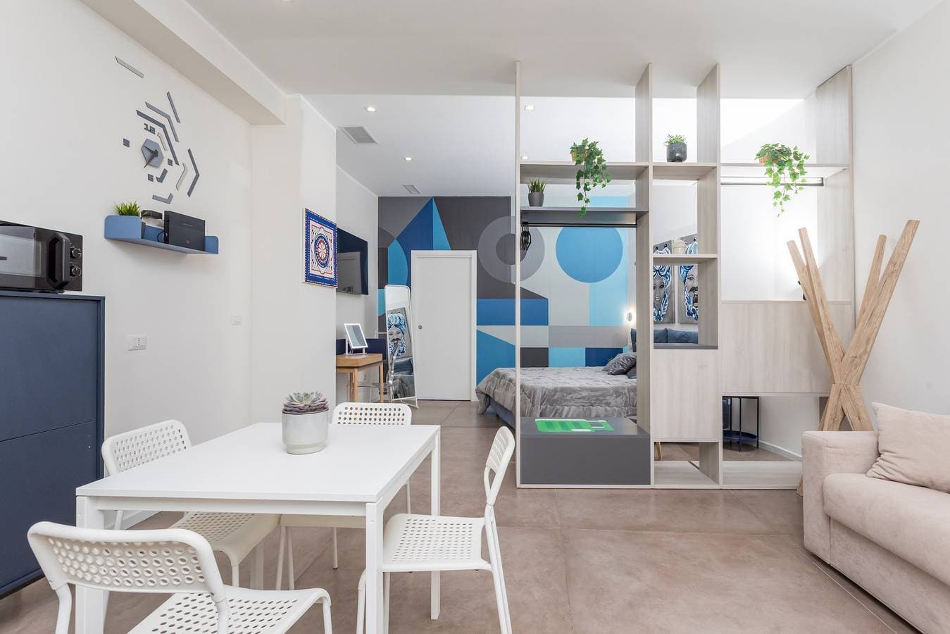 Foto 8 von 22: Ferienwohnung 'Taormina Center Suite' mit WLAN und Klimaanlage