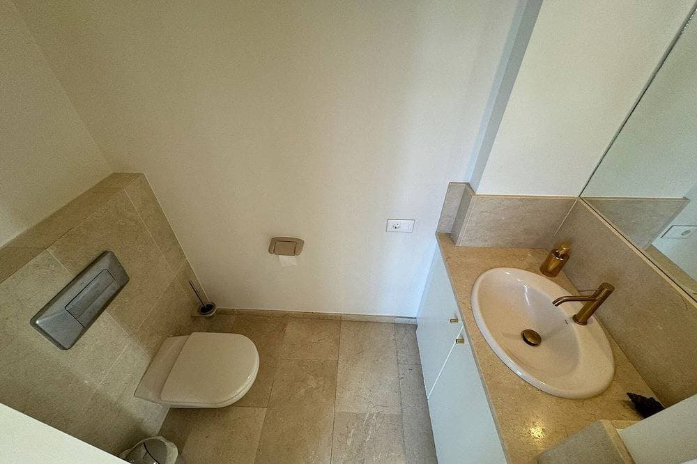 Foto 6 von 30: Luxuriöse, lichtdurchflutete Villa mit Pool, 50 m vom Meer entfernt