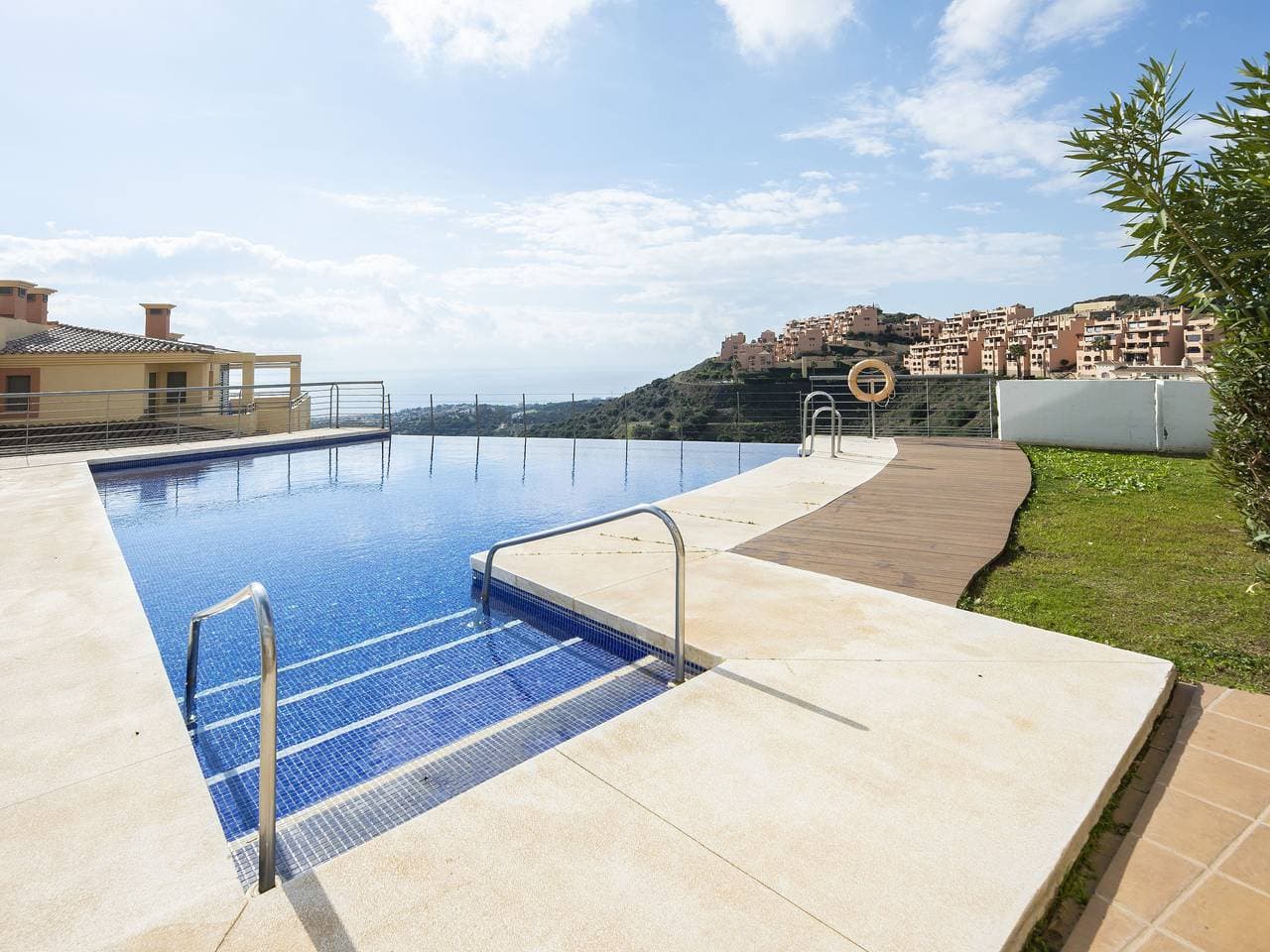 Sitio de Calahonda: Gemütliches Appartementhaus Campos de Mar 1