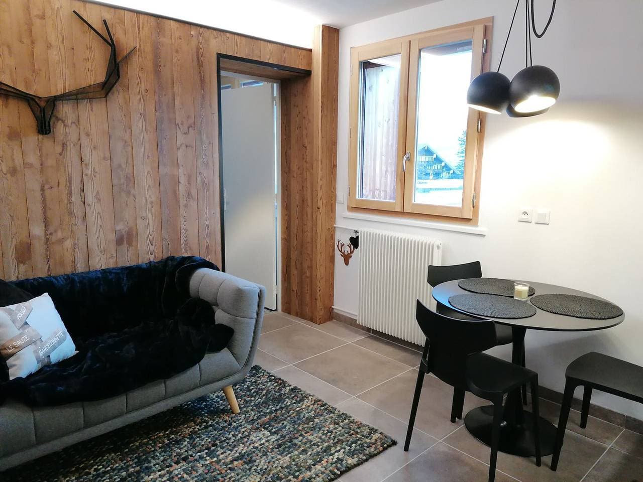 Charmante renovierte 2-Zimmer-Wohnung, an der Piste, Luxus für 3 Pers 1