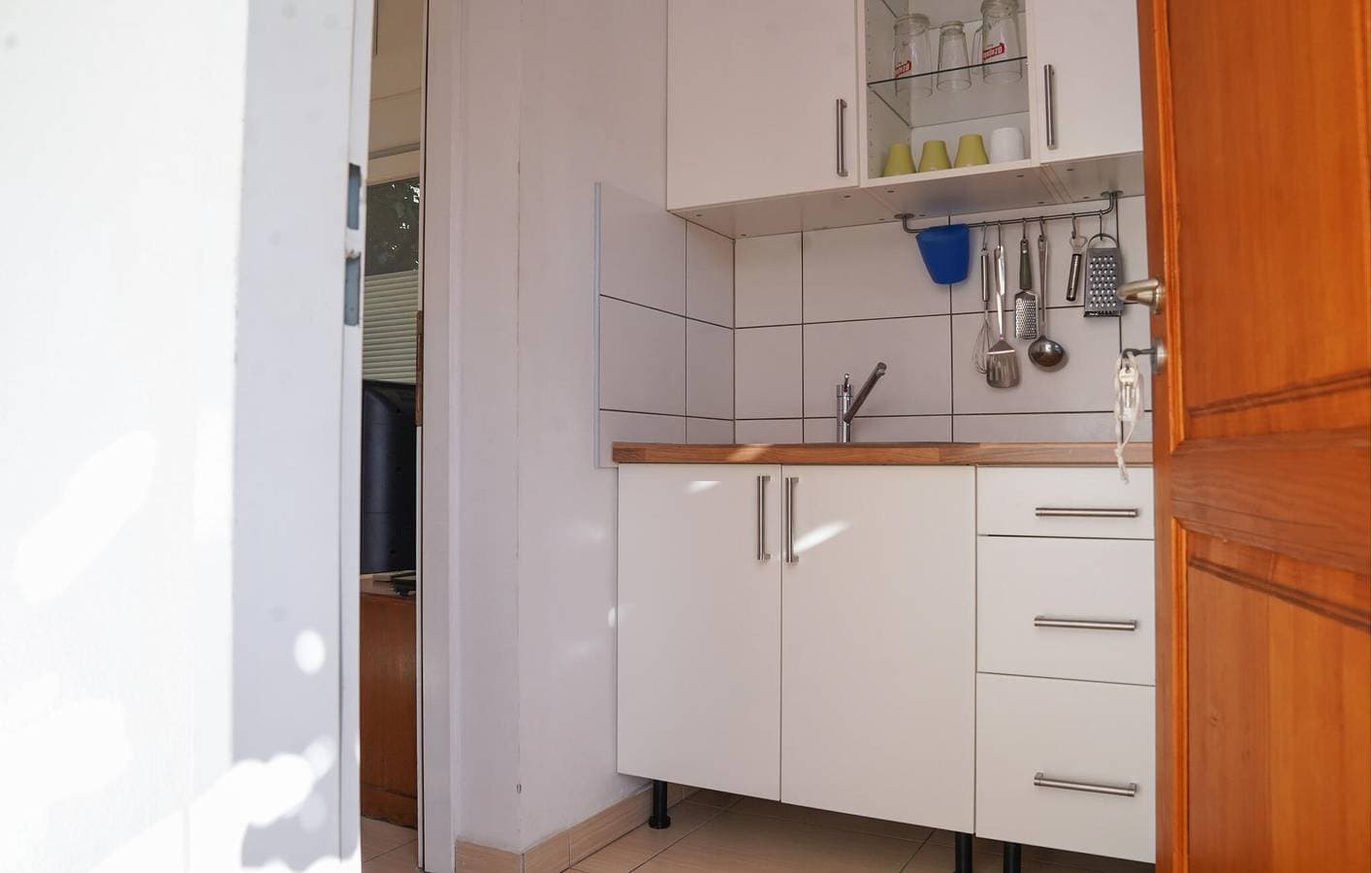 Foto 7 von 20: Gemütliche Ferienwohnung mit Terrasse, WLAN und Parkplatz in der Nähe des Strandes Tri Žala