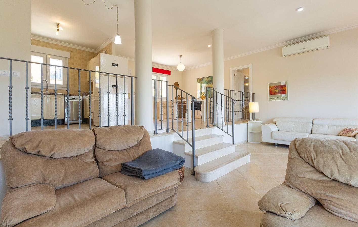 Foto 6 von 32: Gemütliches Orba-Apartment mit Pool, Parkplatz und Terrasse