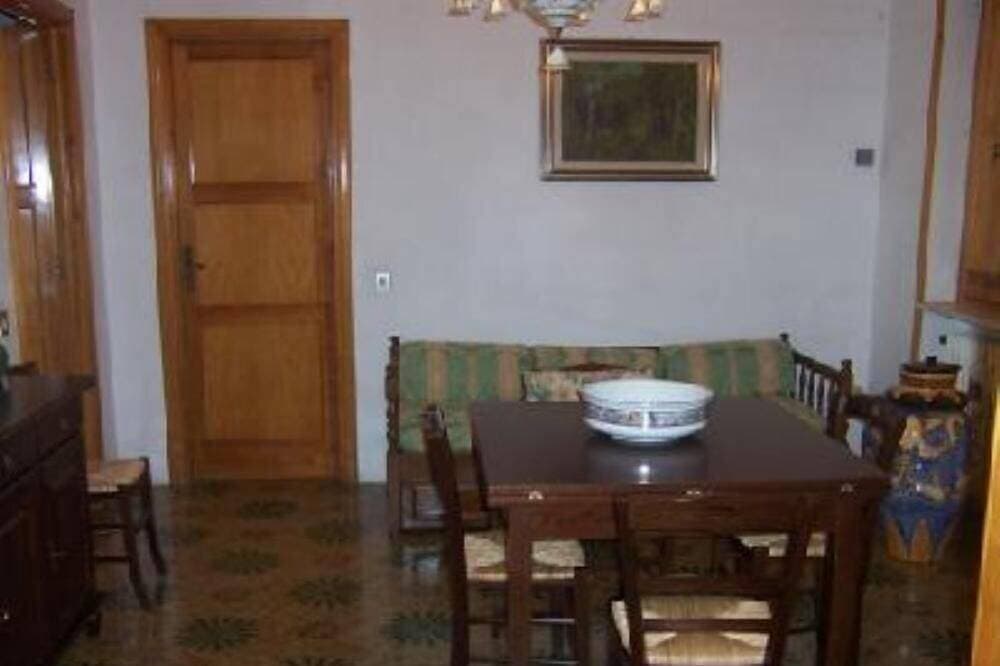 Foto 9 von 21: Castro: Ferienhaus / Villa - Castro