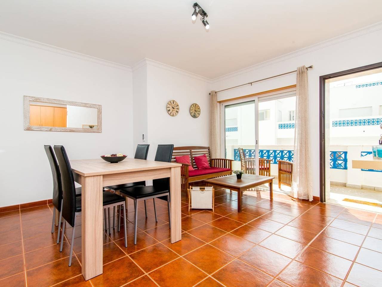 Foto 9 von 36: Ferienwohnung für 4 Personen mit Balkon