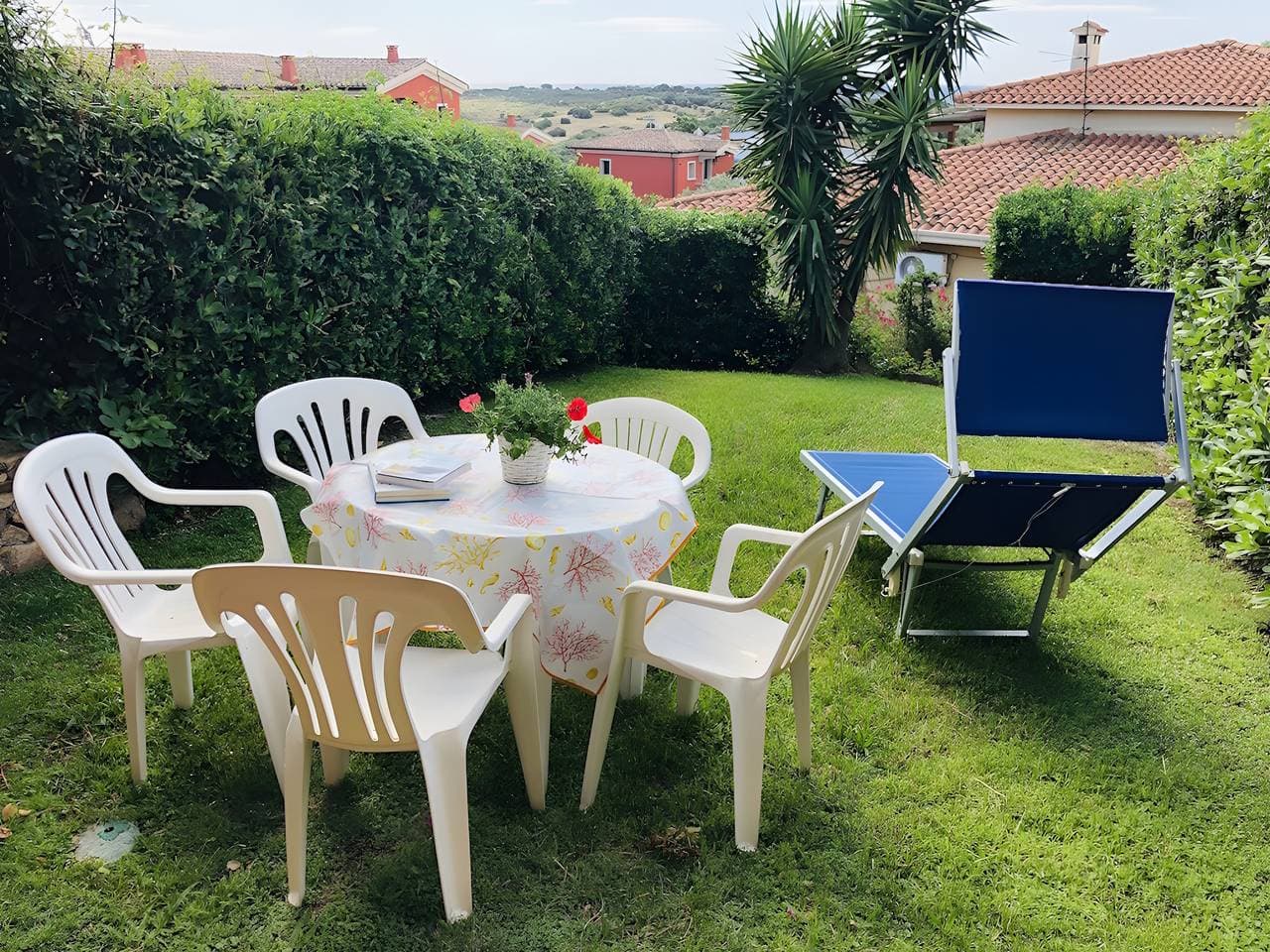 Foto 3 von 26: Apartment 'Gelsomino Vista Mare' mit Meerblick, privater Terrasse und privatem Garten