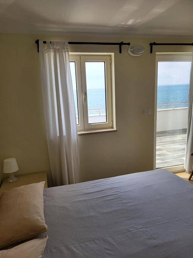 Foto 4 von 11: Studio with Terrace and Sea View