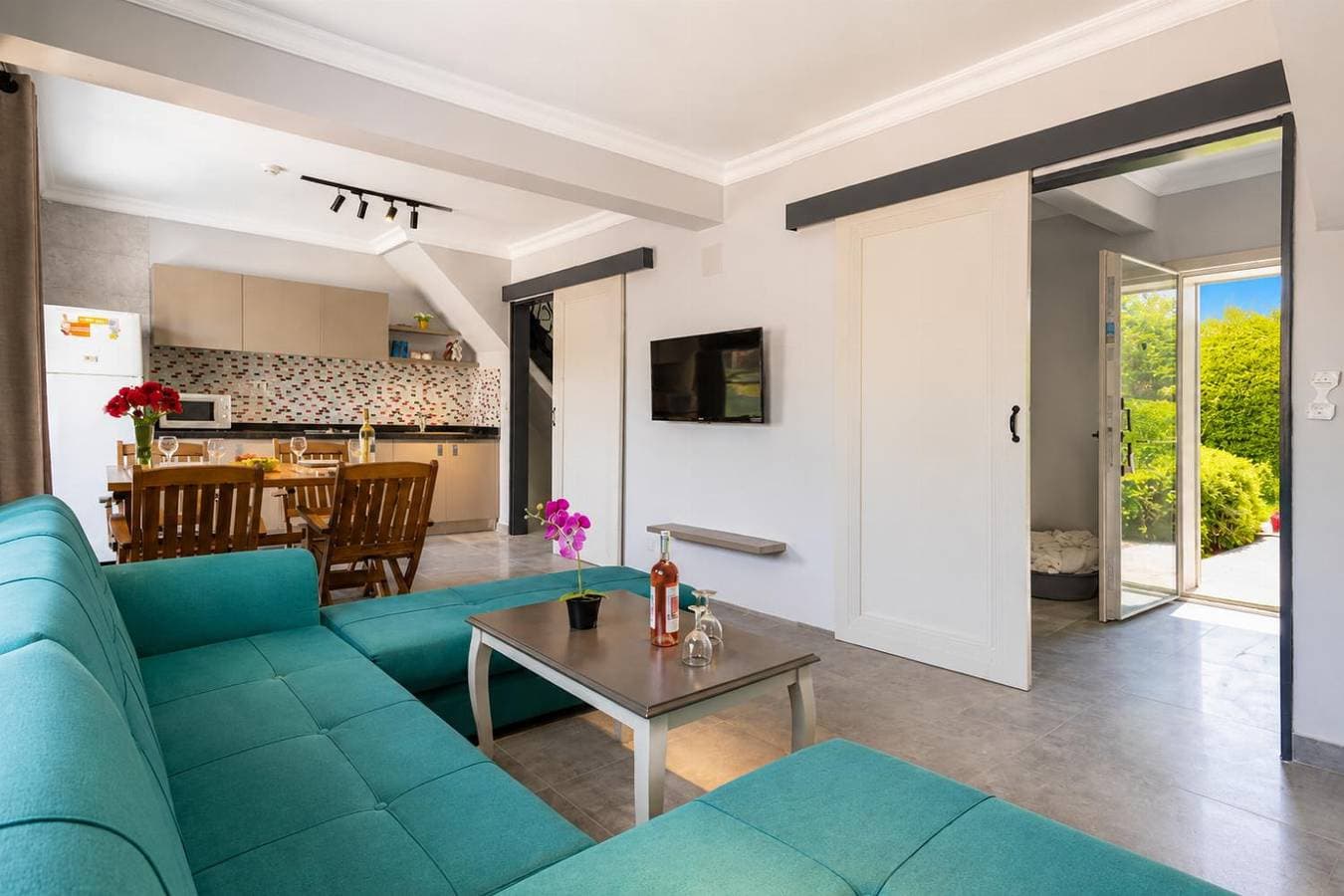 Foto 3 von 18: Villa für 4 Personen mit Terrasse