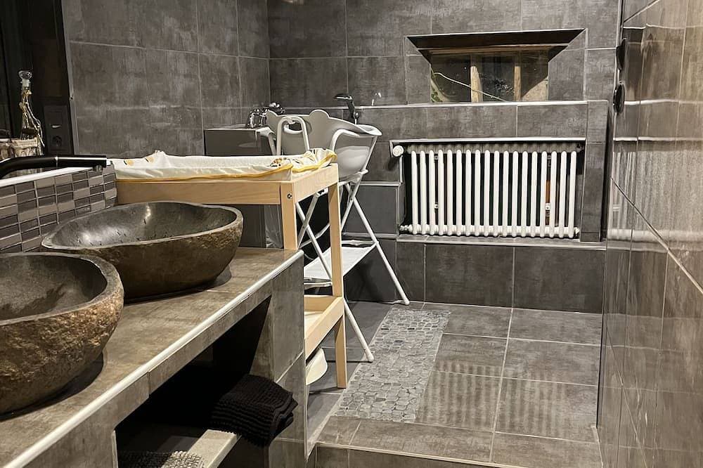 Foto 8 von 26: Gîte de la Doit, auf dem Land, Schlafplätze für 14, privater Pool