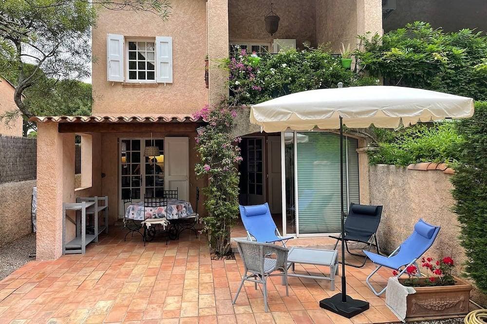 Dans Domaine Privé et Sécurisé Appt Type 2 Avec 3 Piscines , 2 Tennis 1