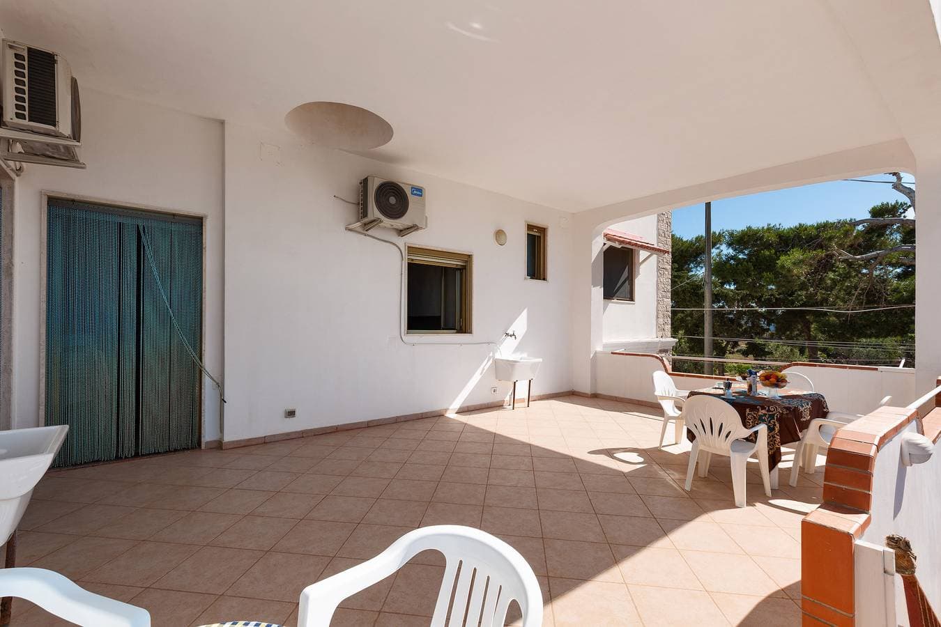 Foto 4 von 18: Gästehaus für 6 Personen mit Terrasse