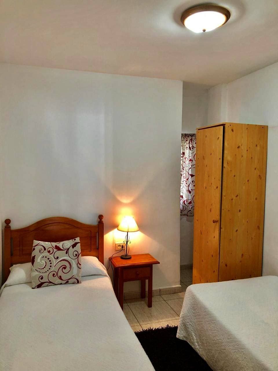 Foto 12 von 38: Ferienwohnung für 10 Personen mit Garten