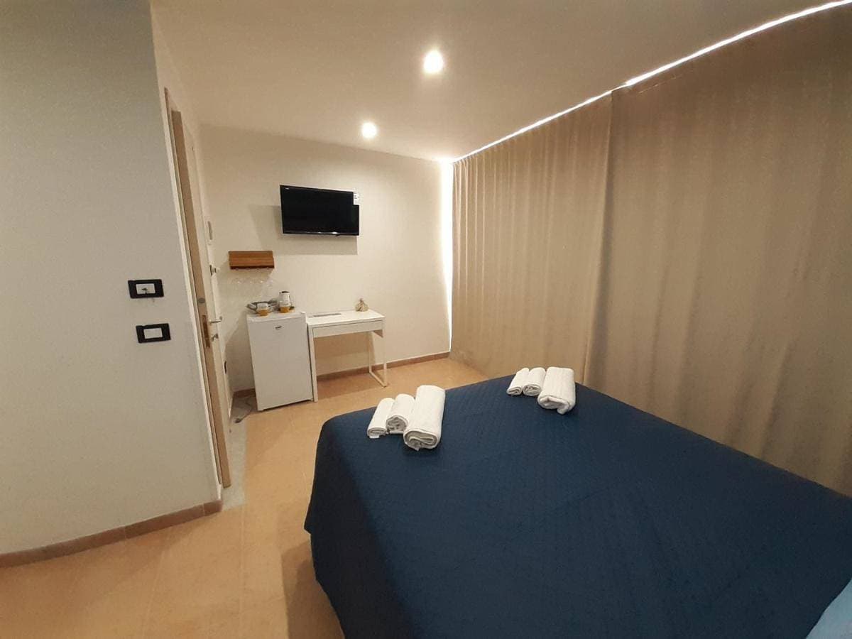 Foto 5 von 16: Double Room with Private Bathroom