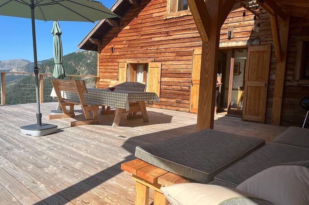Ferienhaus im schönen alten Dorf von den schönsten Wanderungen 1