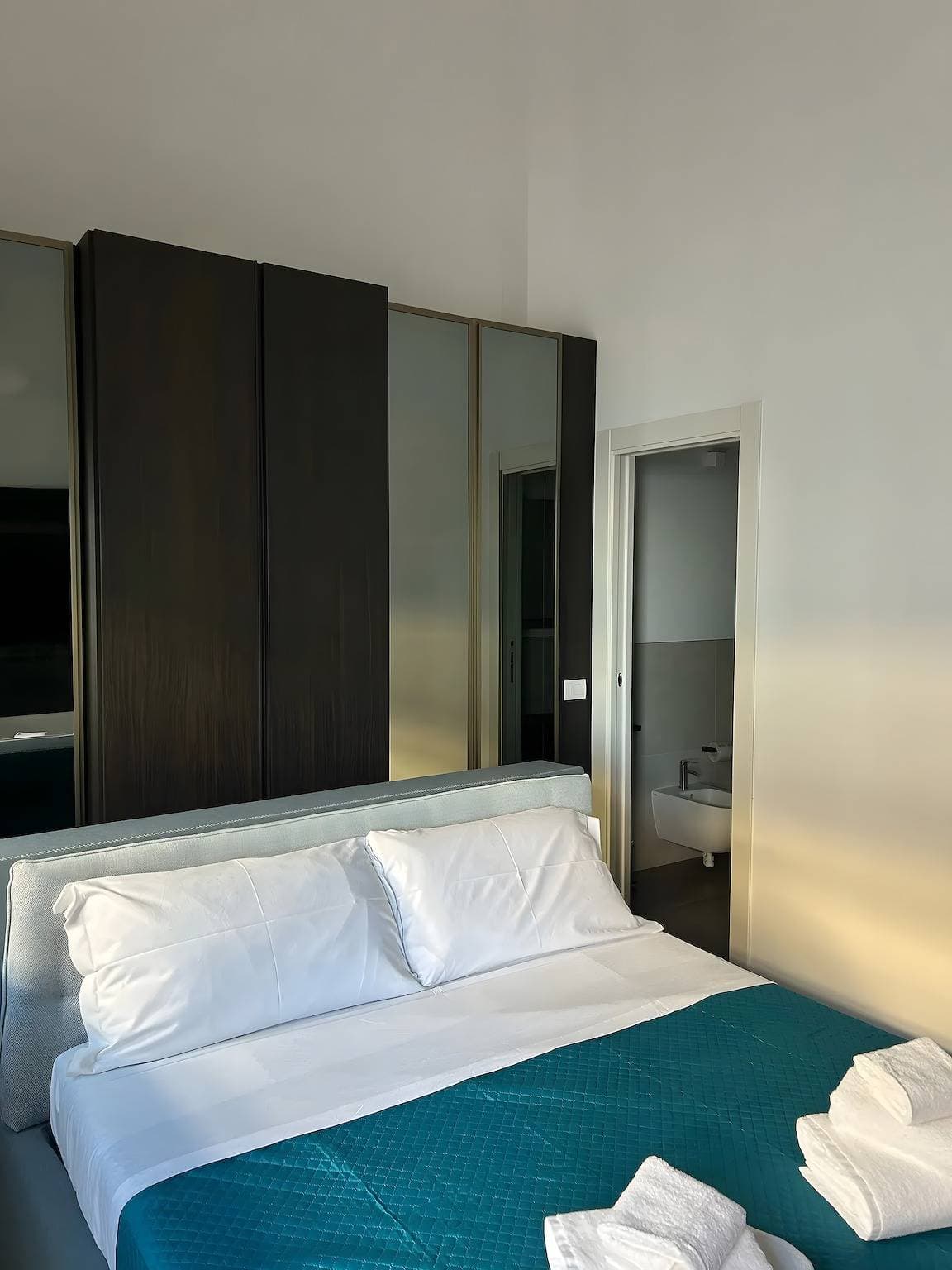 Foto 8 von 10: Apartment 'Luxury Room' mit Meerblick, WLAN und Klimaanlage