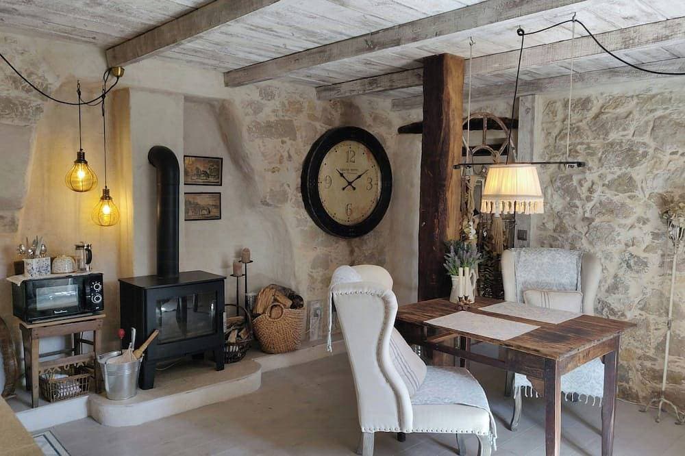 Foto 8 von 23: Romantische Wohnung in historischem Haus in der Provence