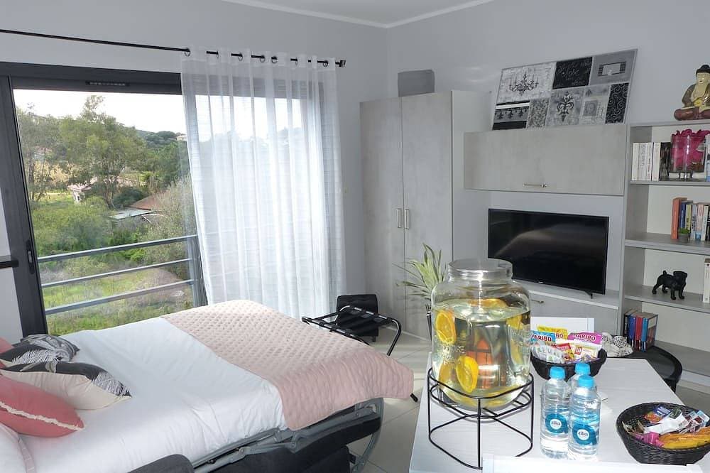 Foto 4 von 20: Large & beautiful air-conditioned studio with sea view