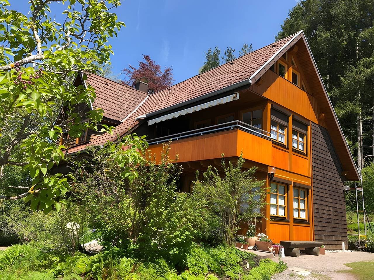 Foto 3 von 32: Ferienwohnung mit 2 Schlafzimmern mit privater Terrasse, Balkon und Garten
