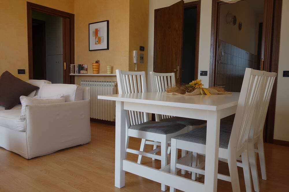 Foto 8 von 25: Modern apartment, Residence with swimming pool surrounded by greenery with Free Wi-Fi