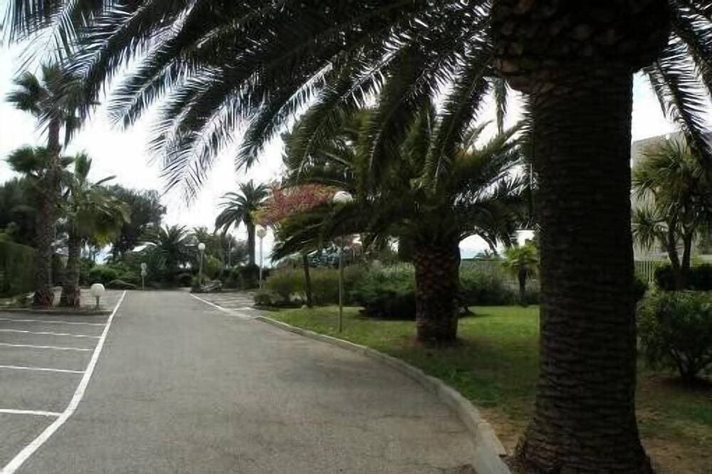 Foto 8 von 20: Appart T2 St Raphael Seaside Park Garage Pool Terrasse Sea