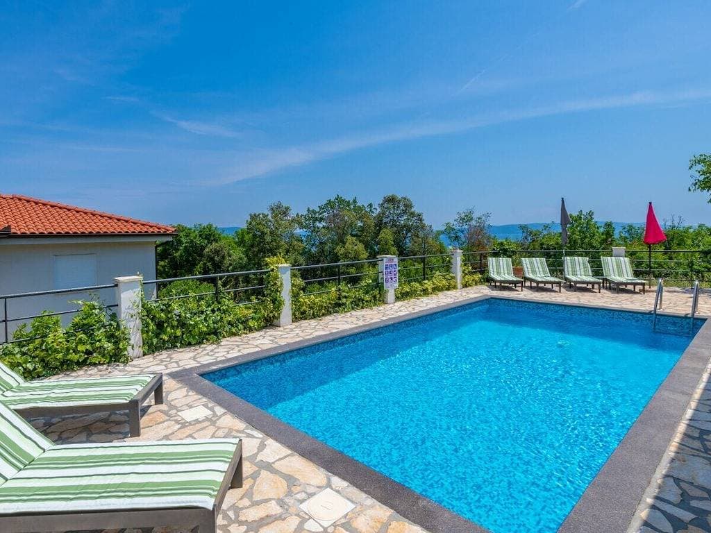 Foto 9 von 36: Ferienhaus in Labin mit Schwimmbecken