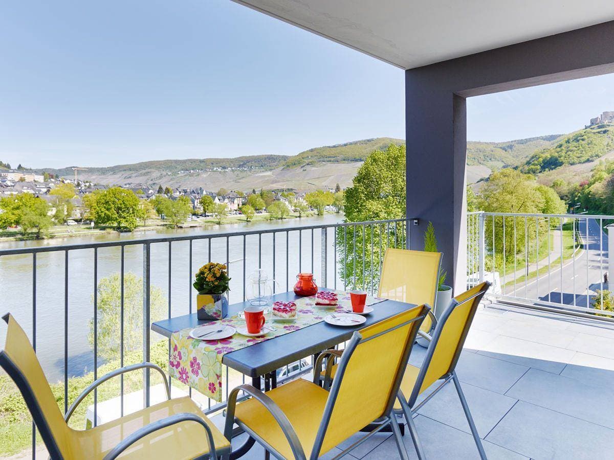 Komfortable Ferienwohnung mit Balkon, Garage und außergewöhnlichem Ausblick in Bernkastel-Kues 1