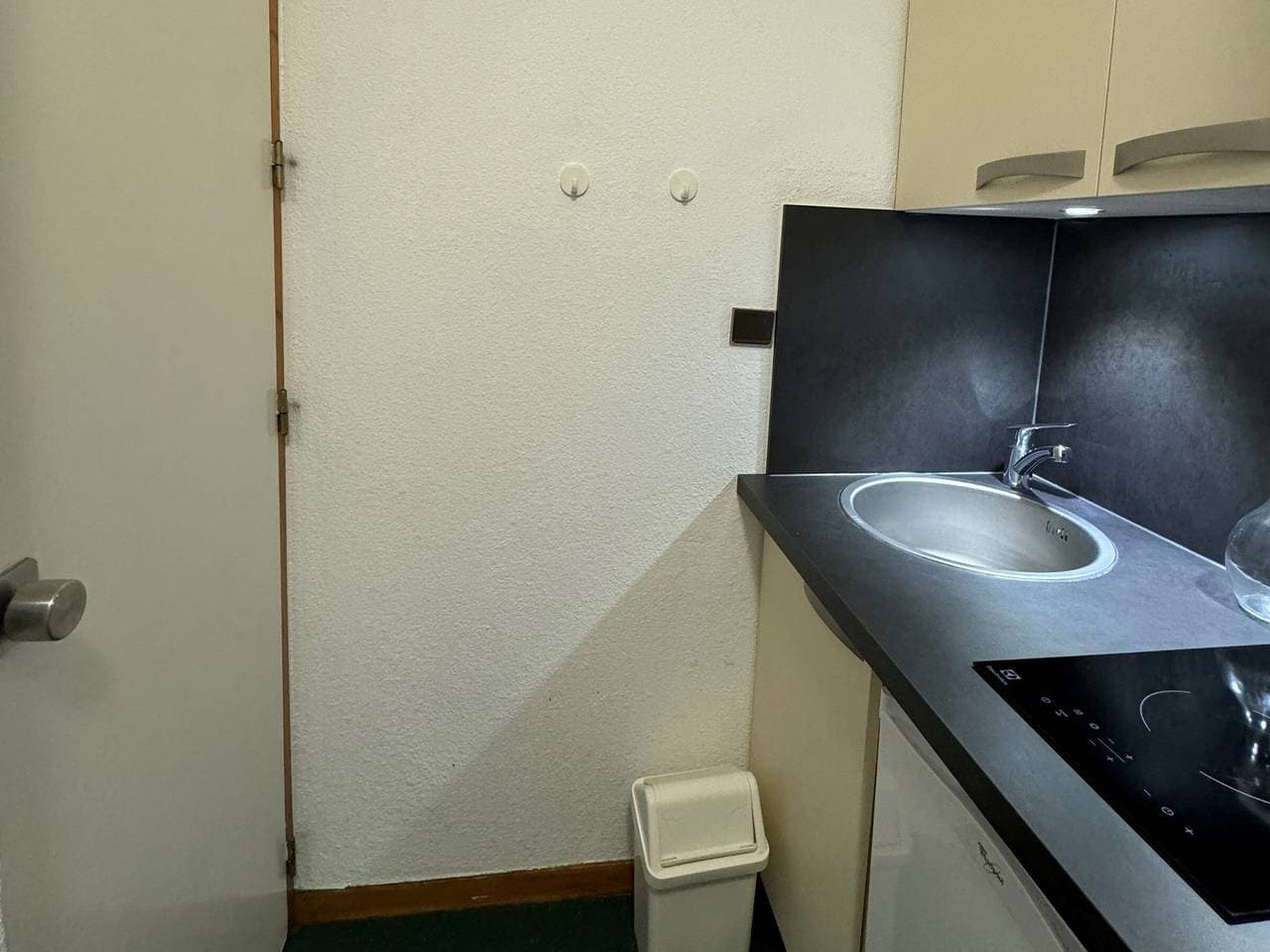Foto 4 von 12: Gemütliches Studio 2 Pers, Ski-in/Ski-out, Balkon, Pistenblick