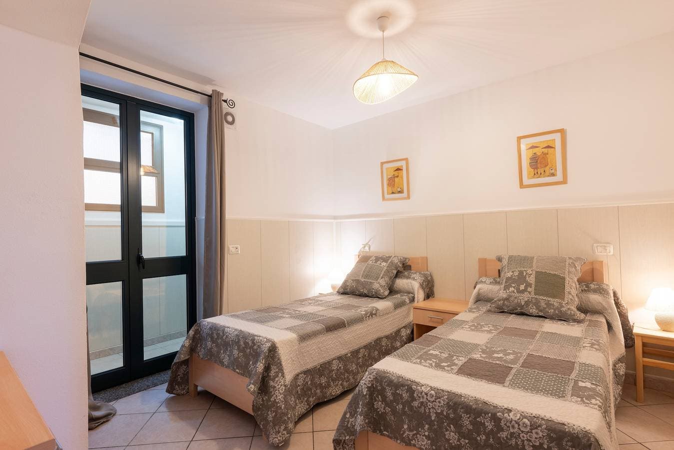 Foto 12 von 28: Ferienhaus 'Villa De La Torré Di Bari Sardo' mit Meerblick, privater Terrasse & Klimaanlage