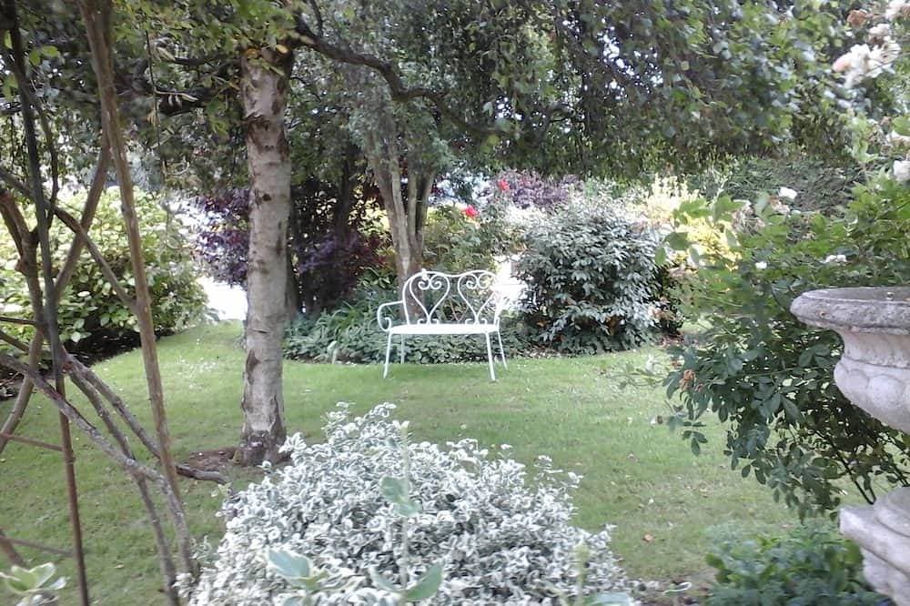 Foto 8 von 12: Charming chambre d'hote suite 400m from the port.