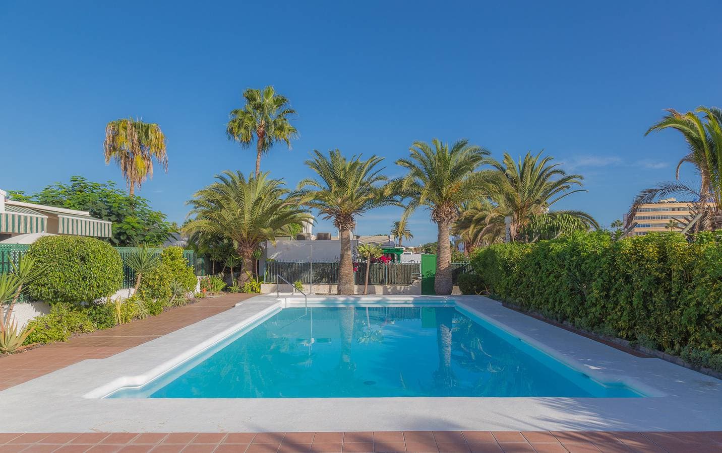 Foto 7 von 41: Charming Bungalow - Private Terrace, AirCon & Pool
