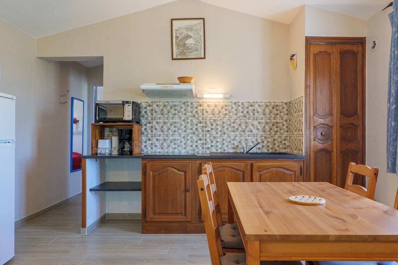 Foto 5 von 32: Ferienhaus „Le Murier - La Fontinelle“ mit Bergblick, Gemeinschaftspool, Klimaanlage